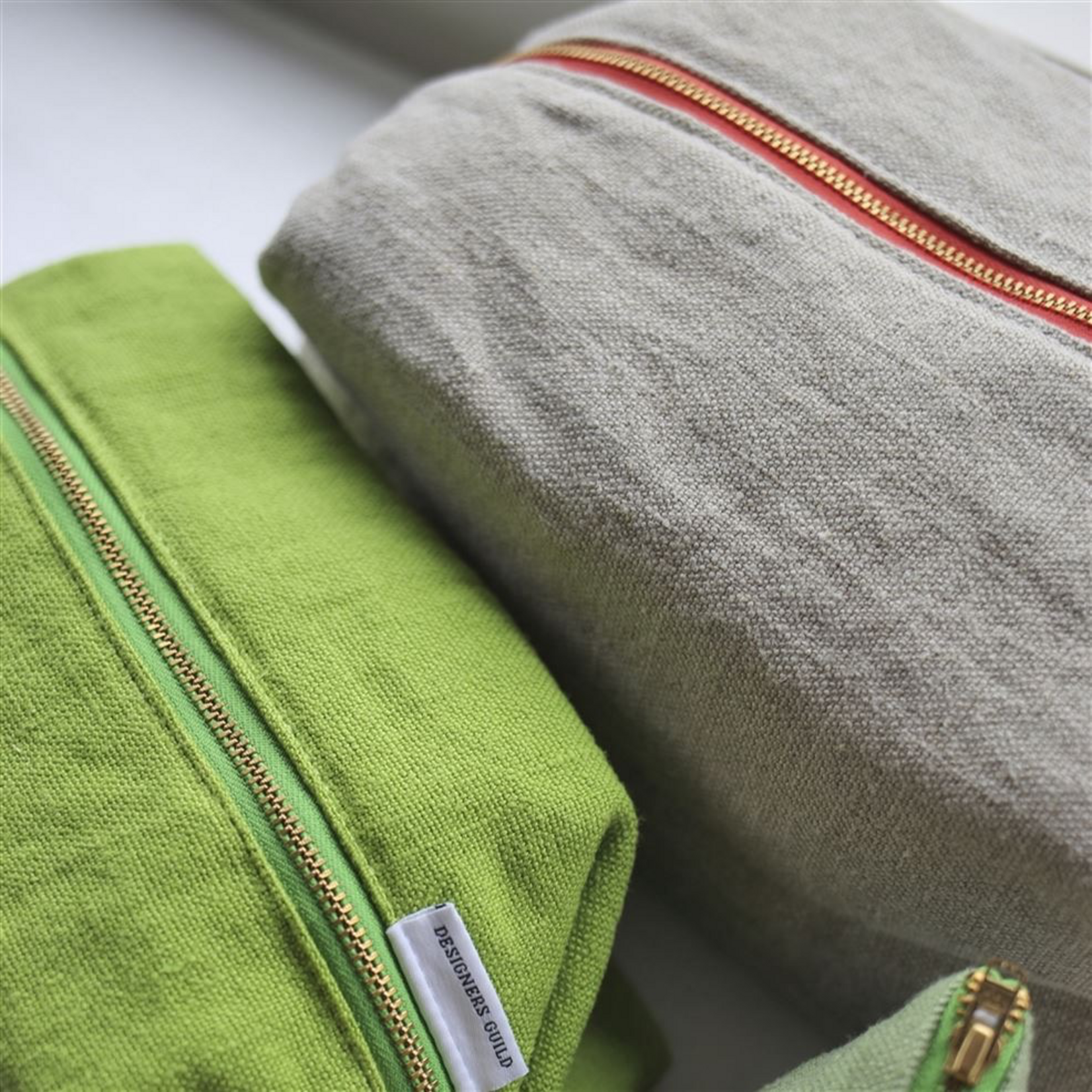 Designer's Guild Brera Lino Moleskin Medium Washbag