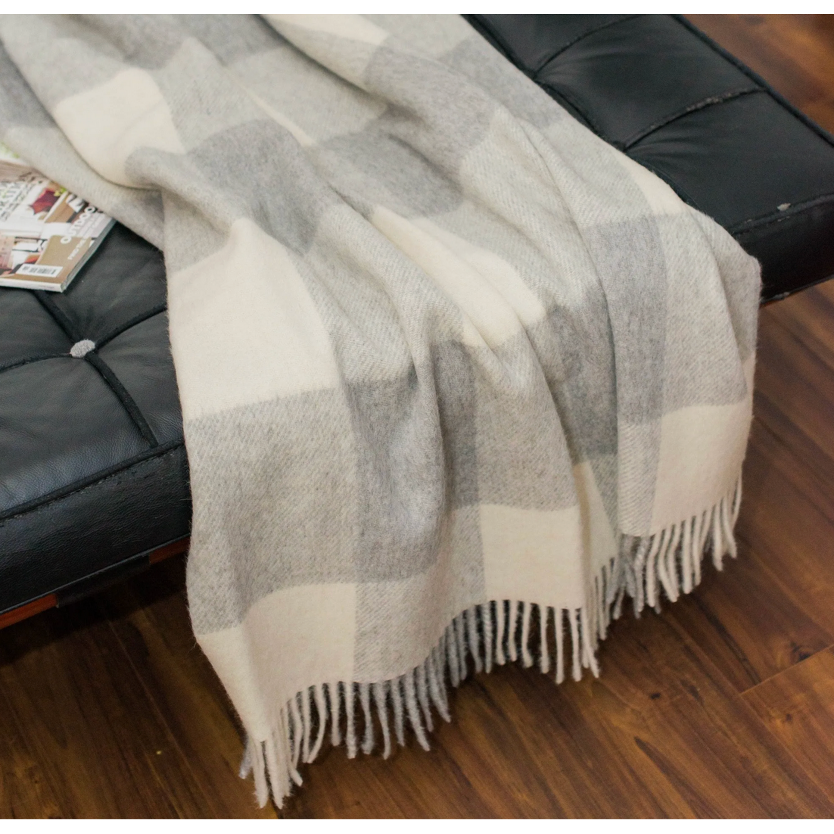 Linen Way St. Louis Alpaca Wool Throw in Ivory & Smoke 55" x 78"