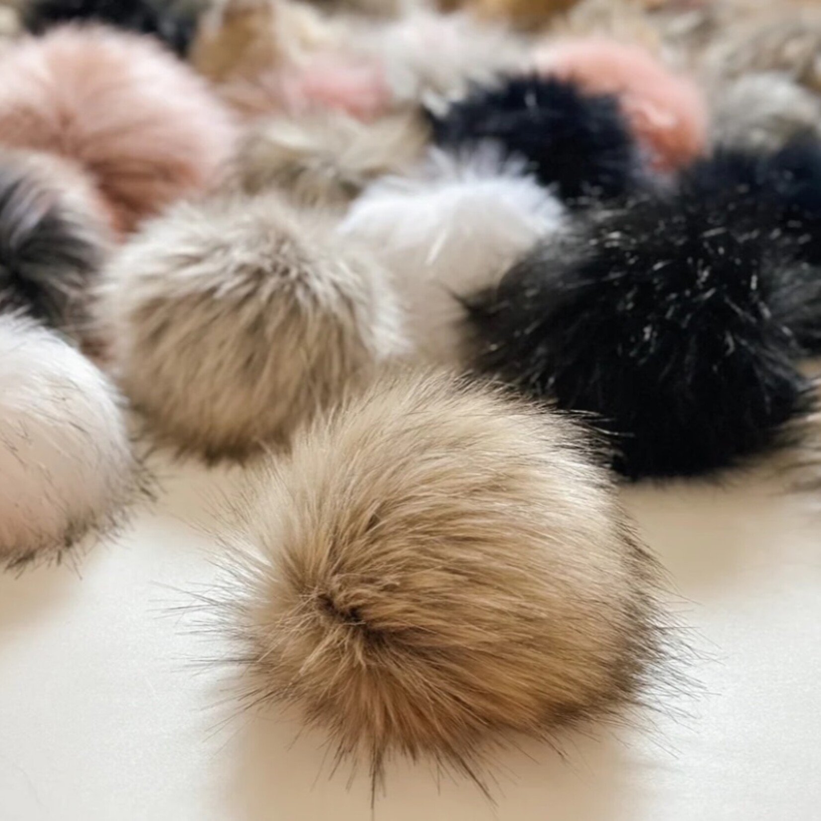 Peony Lane Pom Poms