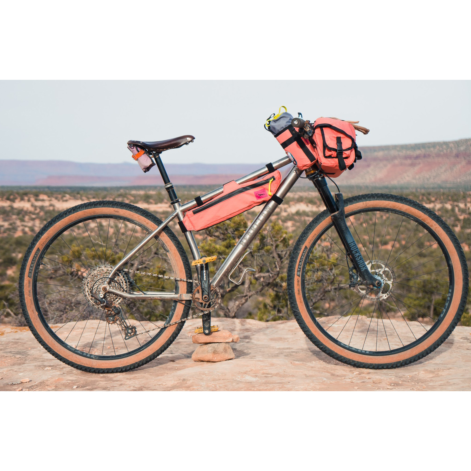 Swift Industries Swift Industries Hold Fast Frame Bag 2022 Campout Edition - Coral