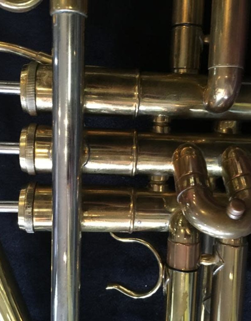 Getzen Consignment Getzen 900H ‘dizzy bell’ ETERNA trumpet in lacquered finish #P03752