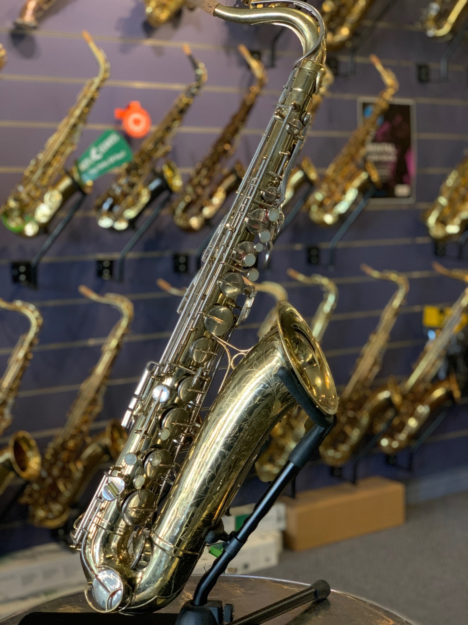Used Martin Committee III Tenor Saxophone 2044XX - Horn Stash