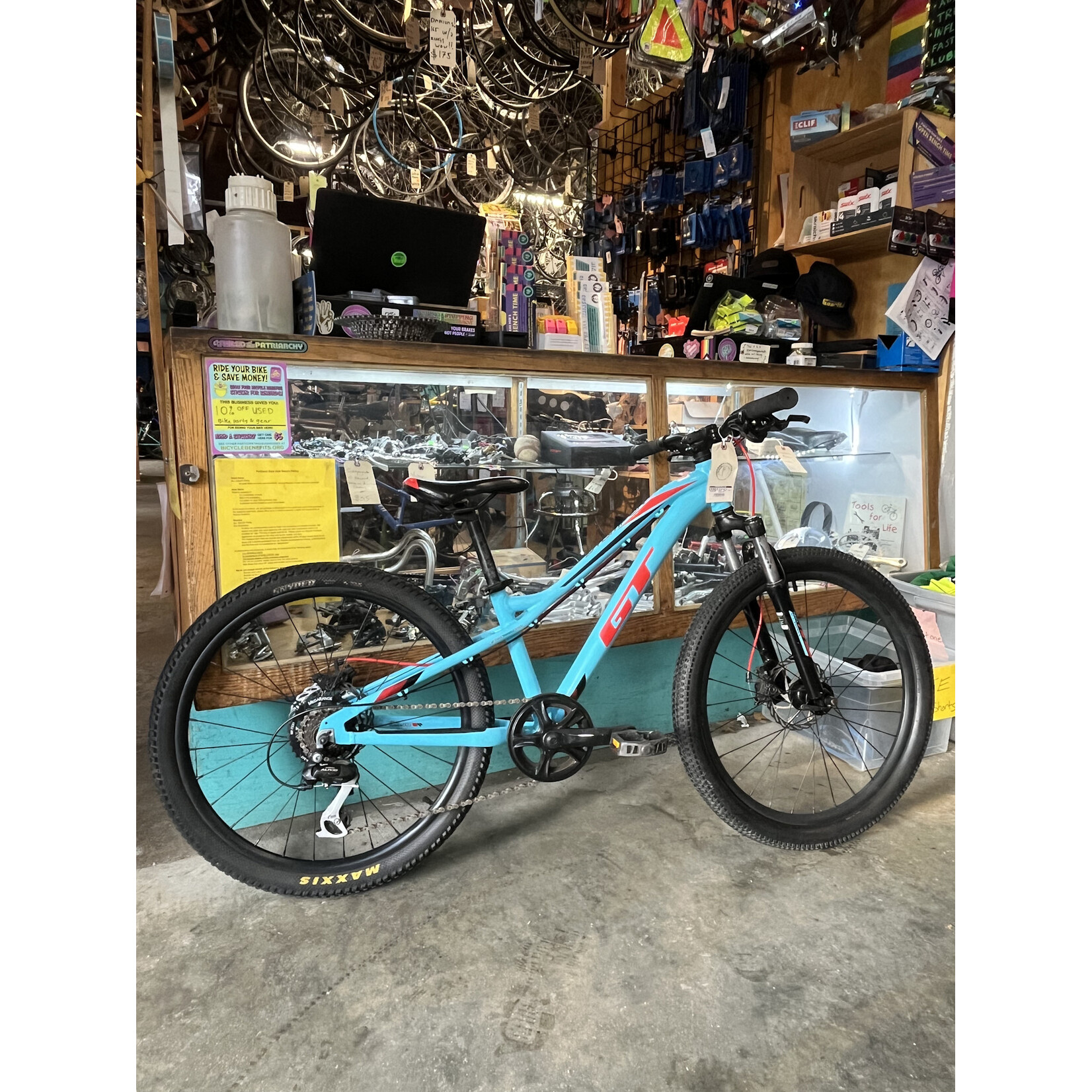 Portland Gear Hub GT Stomper Pro - Blue - 24in wheels