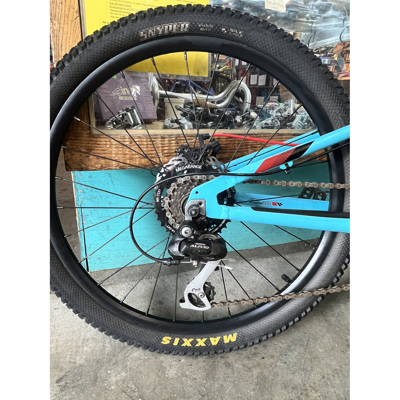 Portland Gear Hub GT Stomper Pro - Blue - 24in wheels