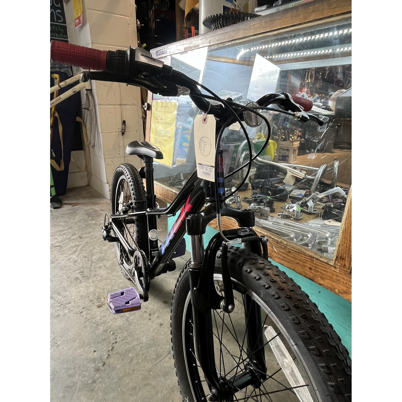 Portland Gear Hub Trek Precaliber 20inch wheels - Black