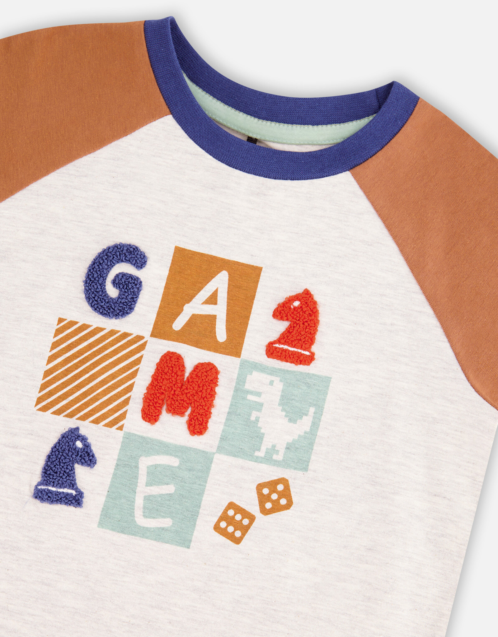 Deux Par Deux Chess Game Raglan Jersey