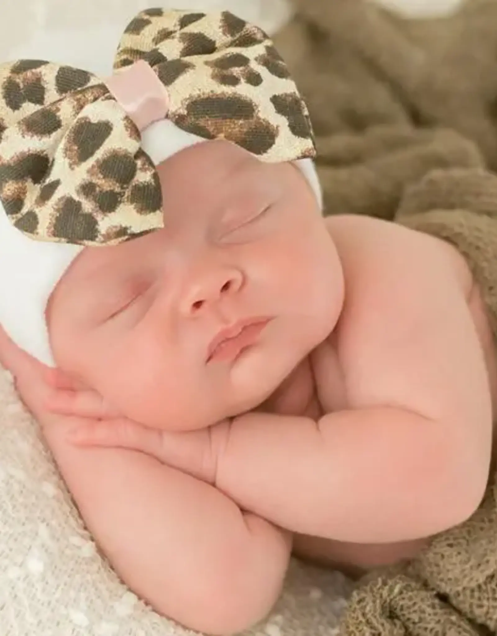 ilybean Nursery Beanie - Lux Leopard Bow