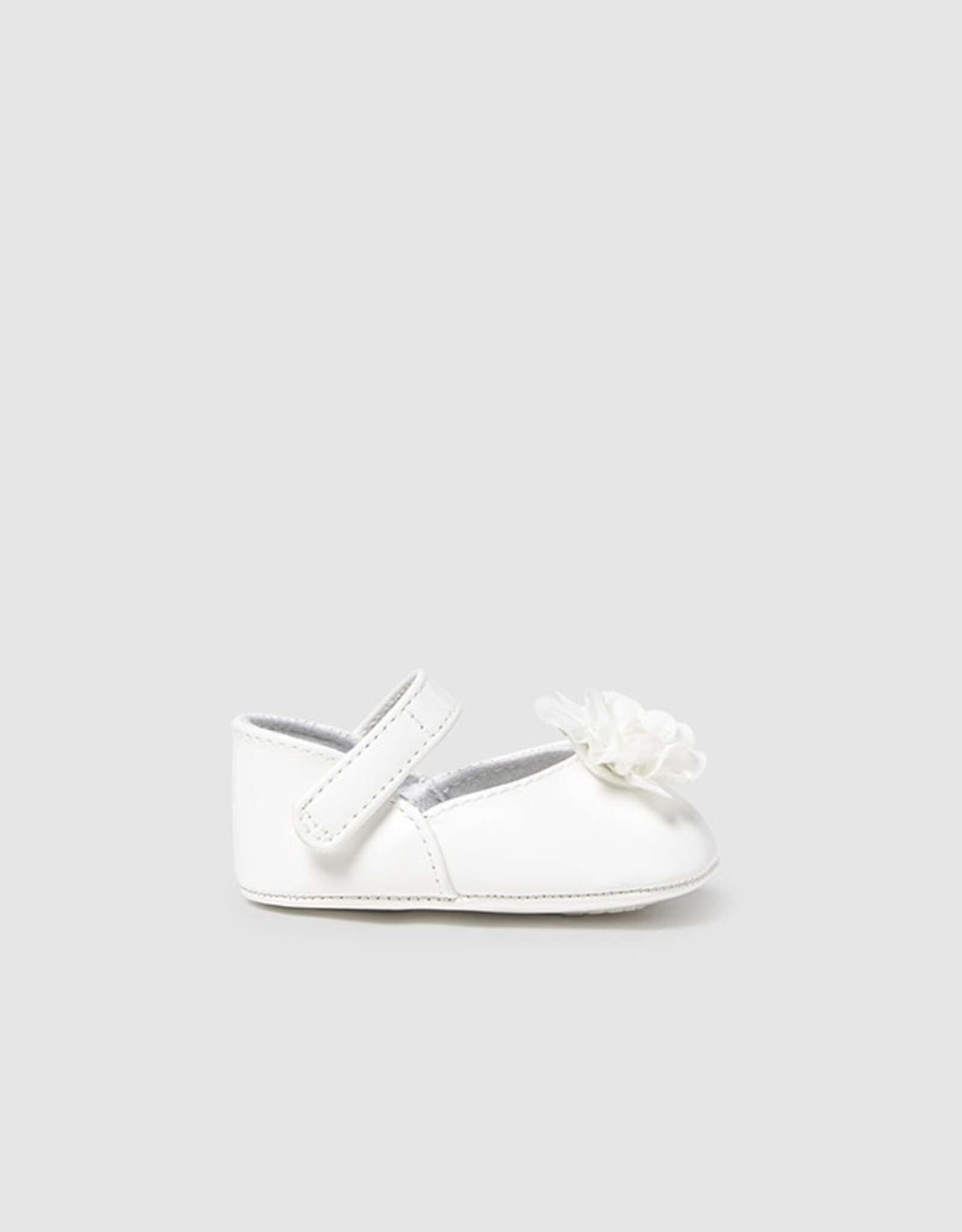 Mayoral White Mary Janes with Flower