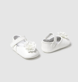 Mayoral White Mary Janes with Flower