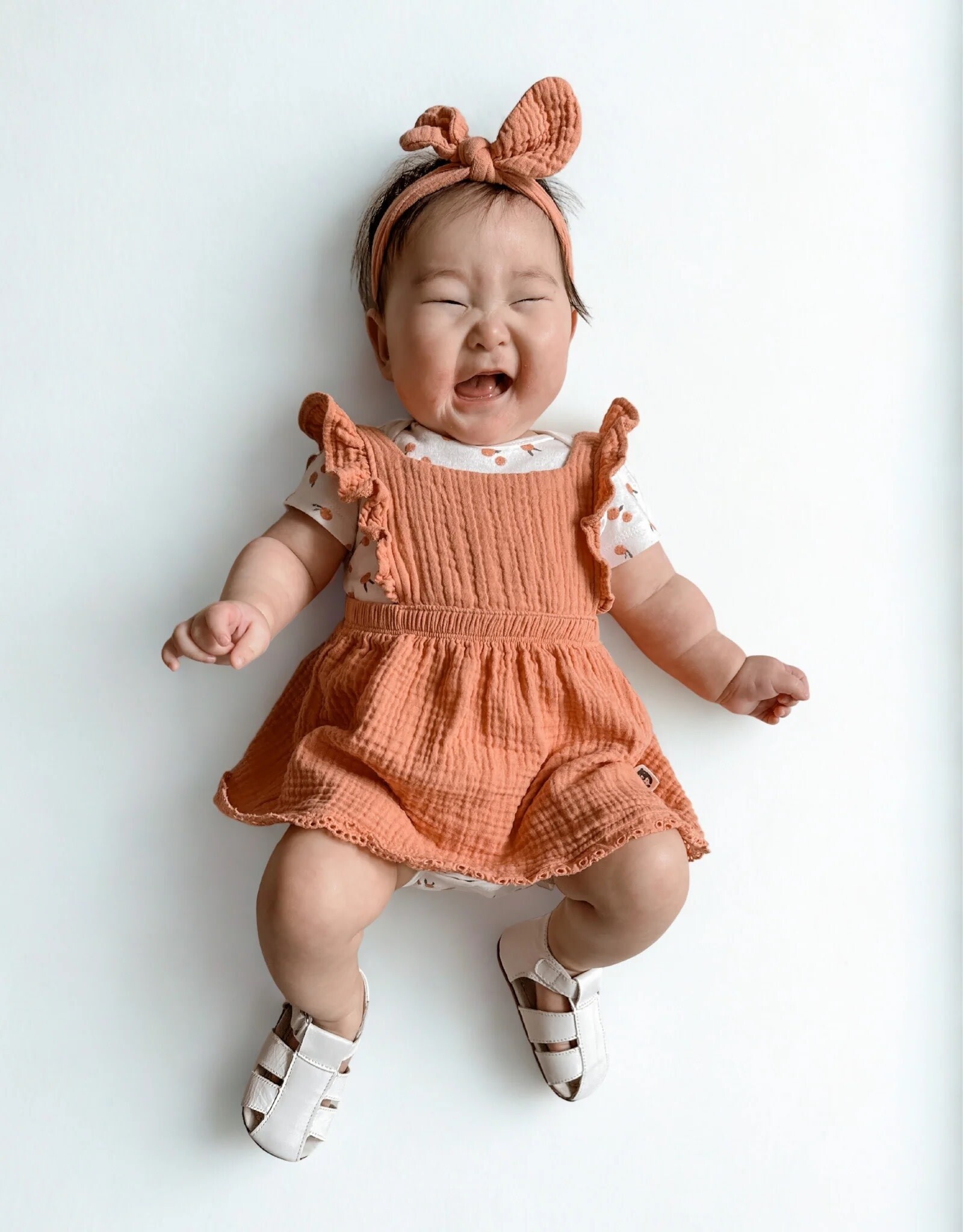 Robeez White Lacey First Kick Sandals