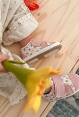 Robeez Rina First Kicks