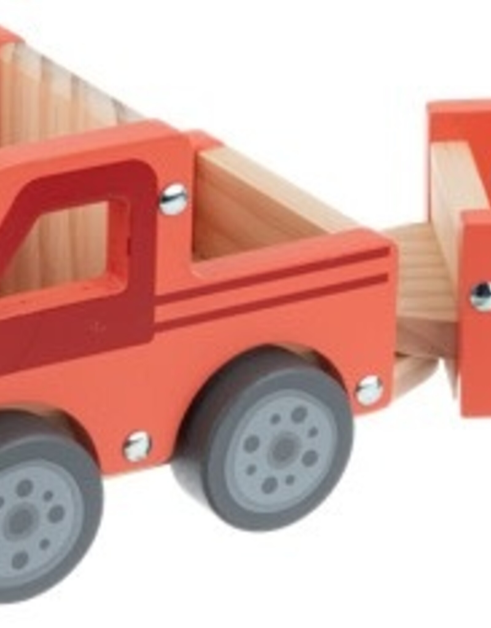 Ganz 11” Wood Tractor Play Set 7pcs