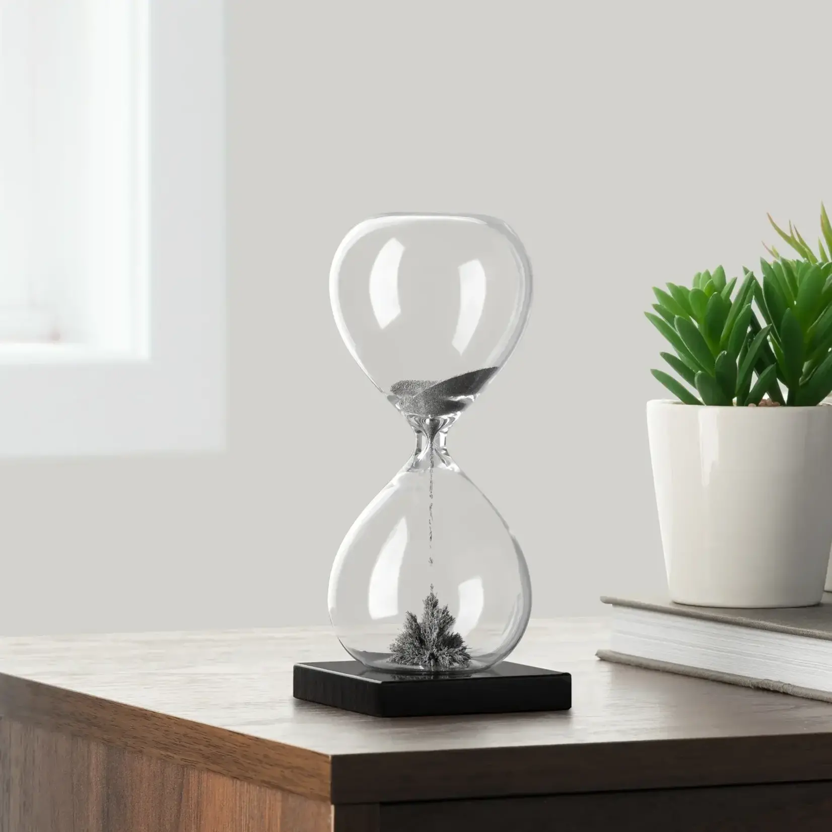 Torre & Tagus Magnetic Sand Hourglass - 6.5"