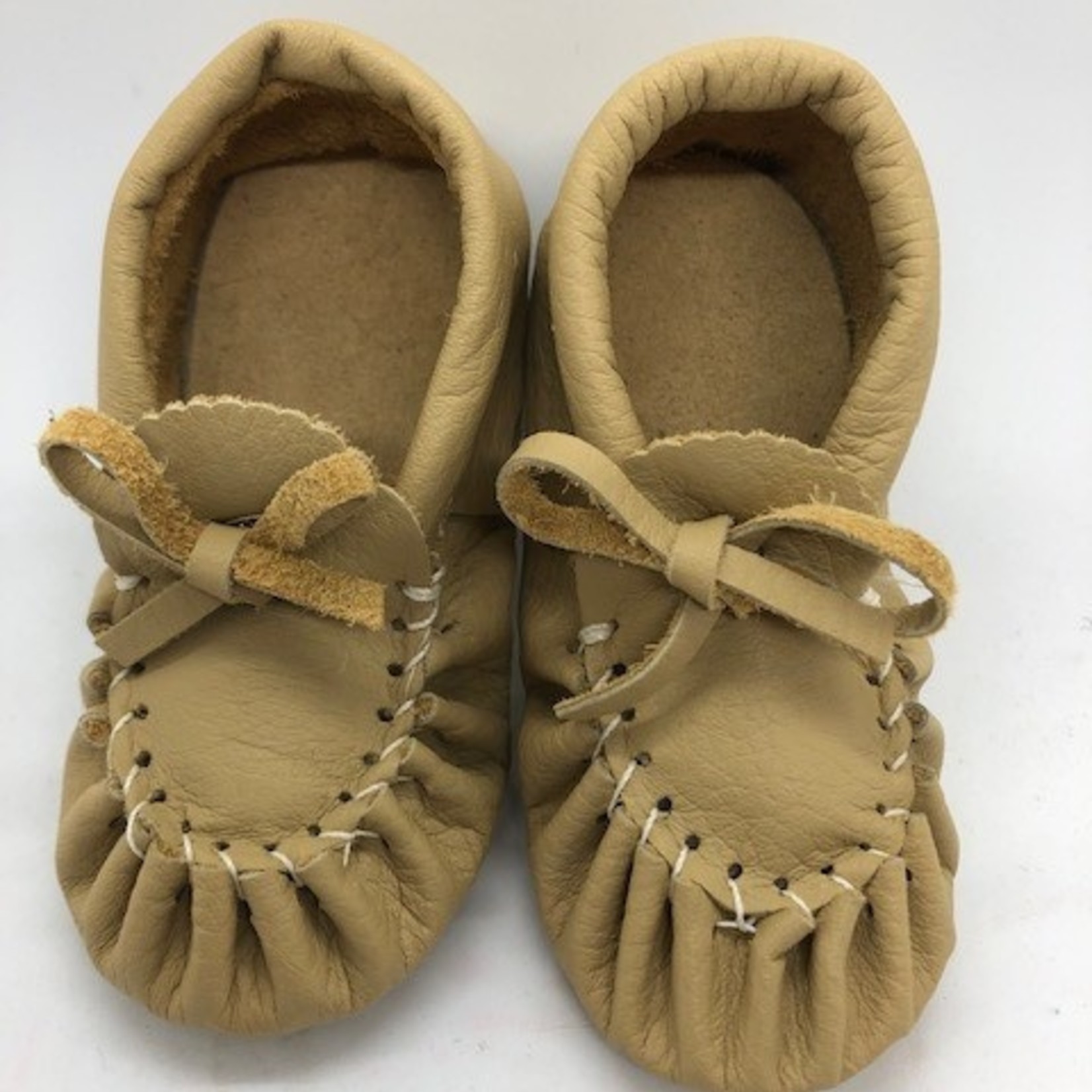 Laurentian Chief Baby Moccasins w/o fur