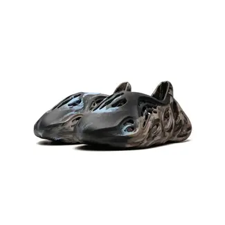Yeezy Foam RNR MX Cinder