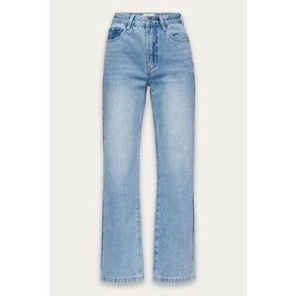 Kuwalla Kuwalla Blair Mid-Rise Classic Jeans Blue (WKUL-0325-BCJ302)