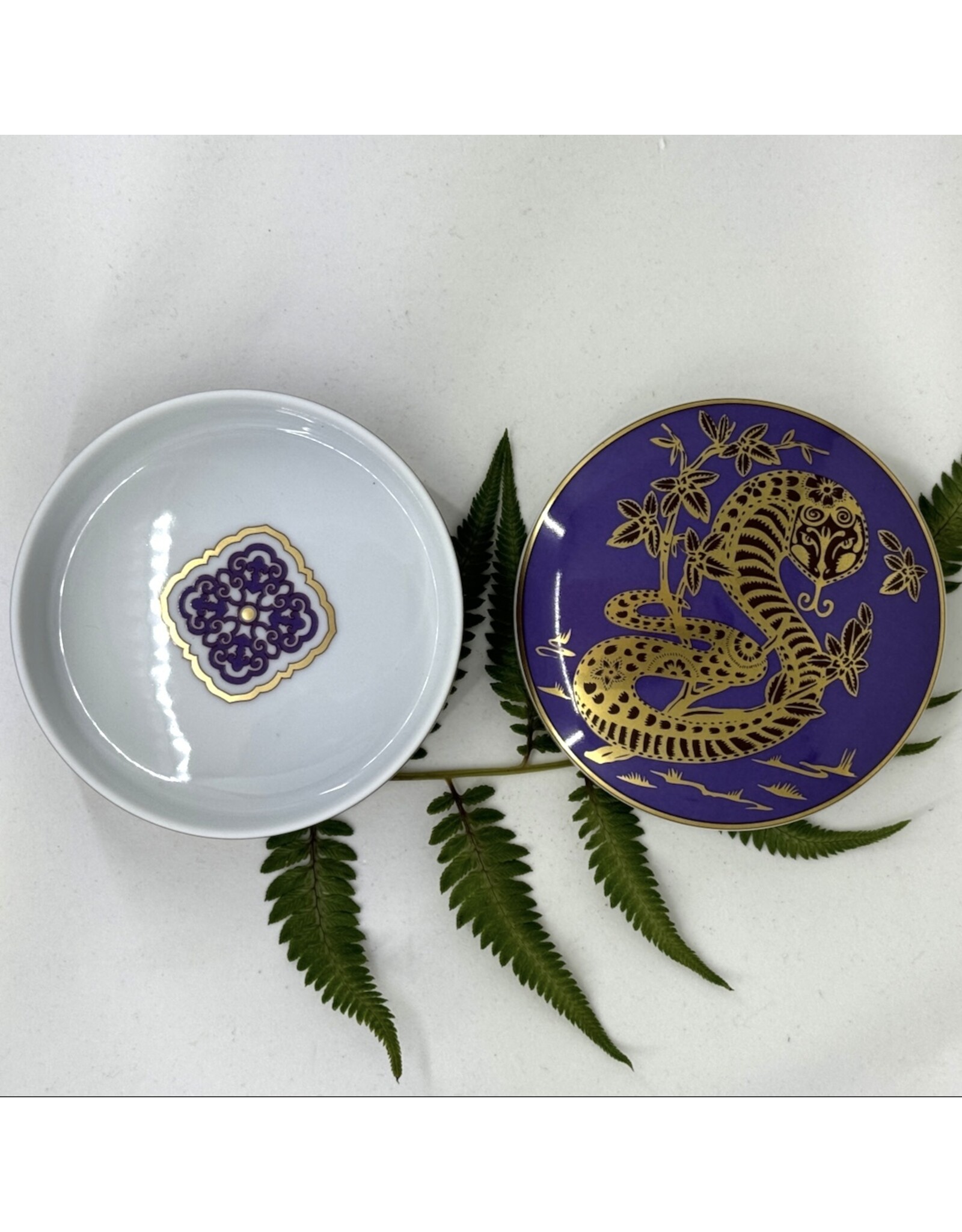 Round Porcelain Box