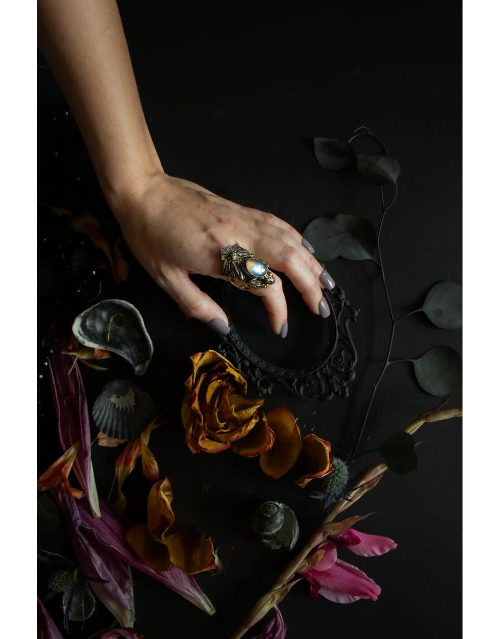 Frog Invocation Fingerpiece