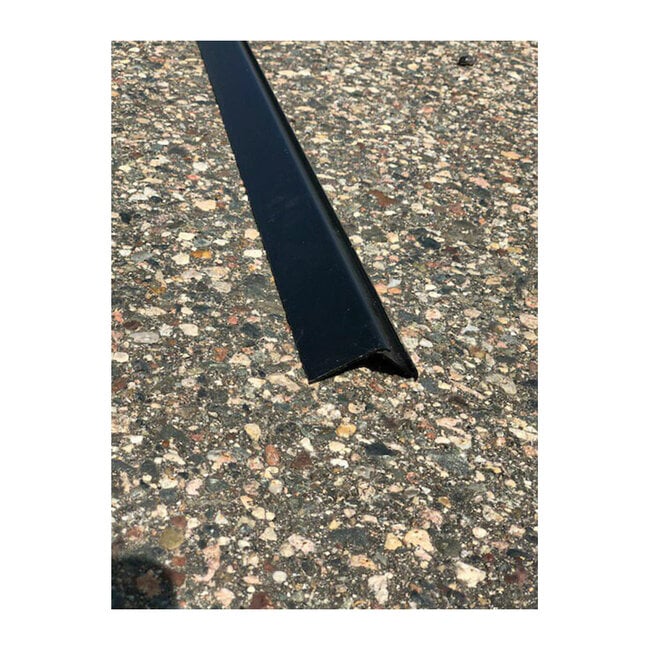 45 Degree Molding Black 16'