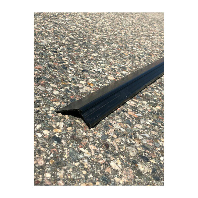 22.5° Edge Molding Black 16'