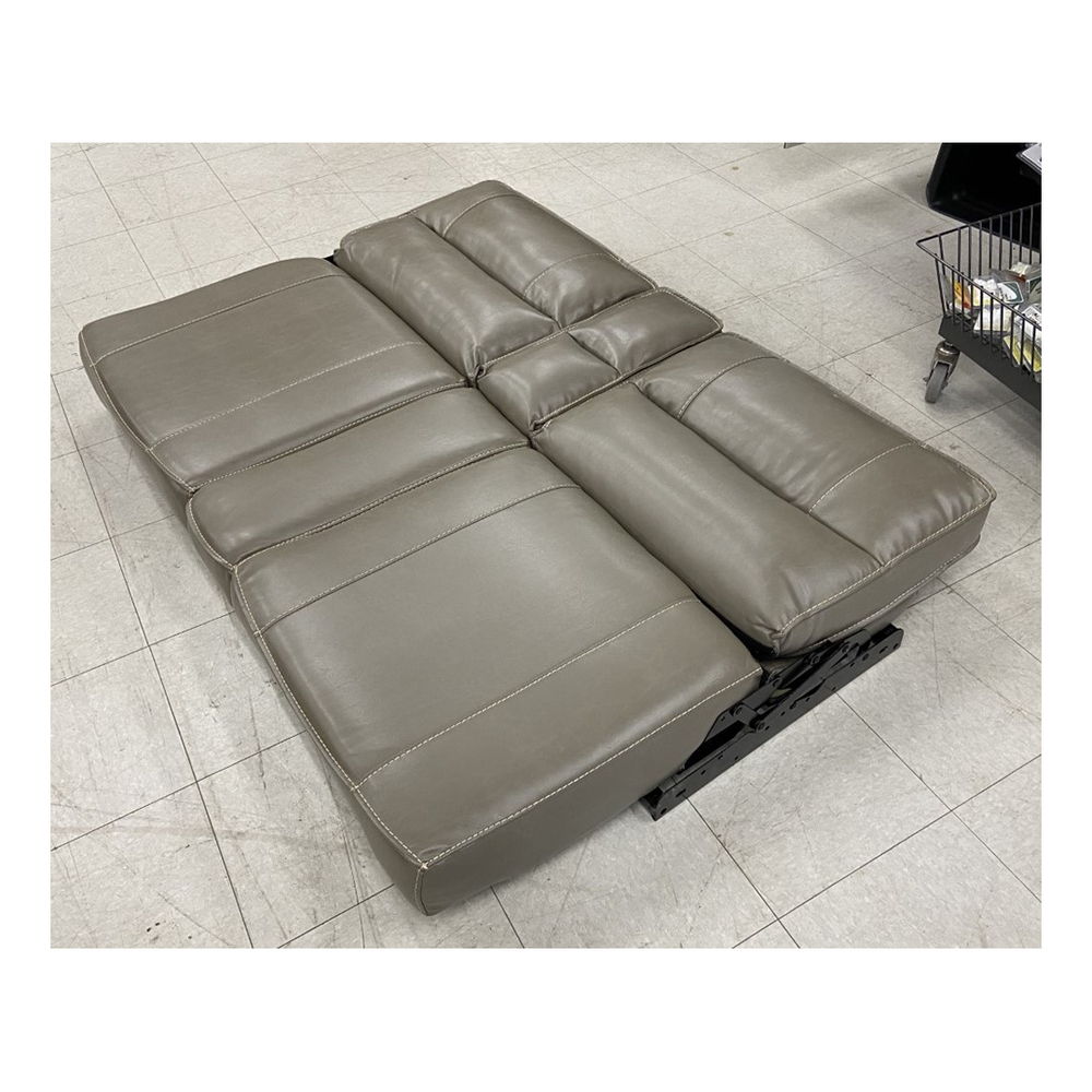 Lippert Lippert 62" Poise Putty Jackknife with Center Console