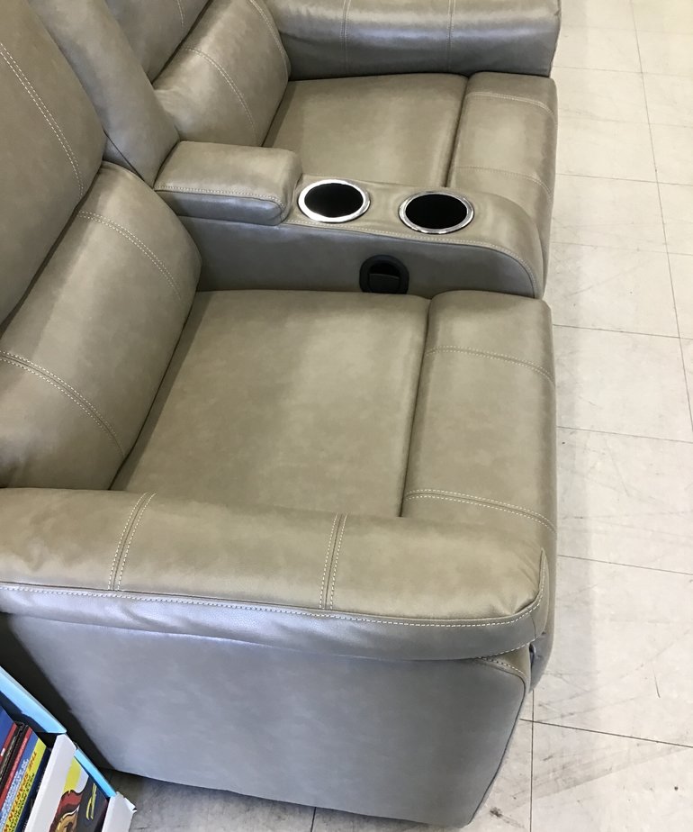 58" Jaleco Cafe Theater Seating