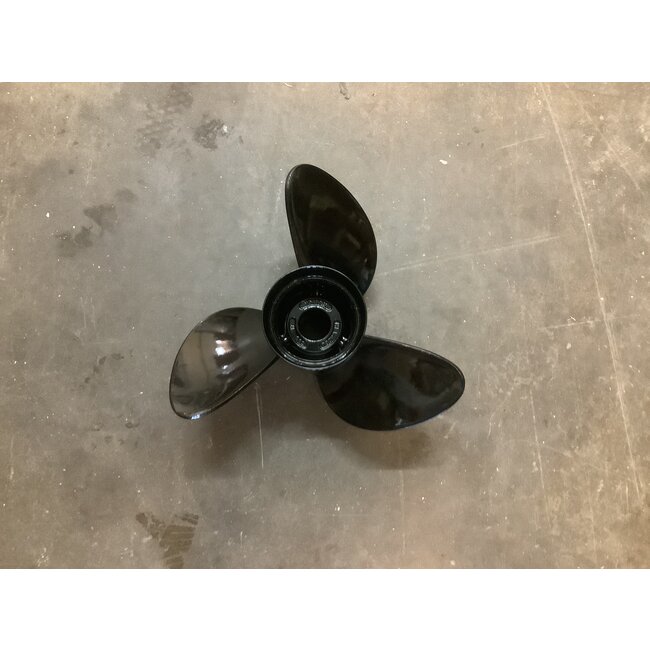 Michigan Wheel 992303 Vortex C-Series 3-Blade Aluminum Propeller - RH, 11-3/4" Diameter x 17" Pitch