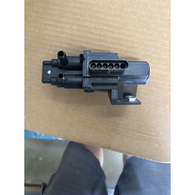 Pollak Fuel Valve 42-149