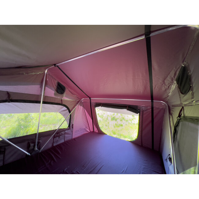 SkyeDen Rooftop Tent 2.7" and Awning