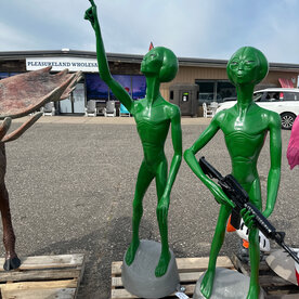 Alien Pointing