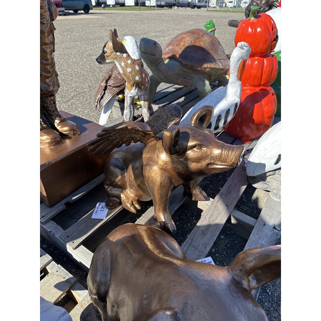 Medium Pig with Wings