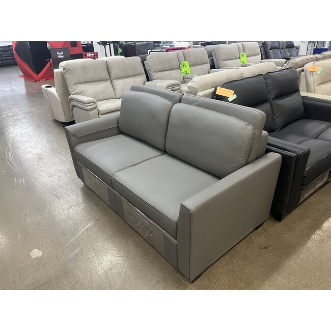 66.5" Hernandez Seal Trifold