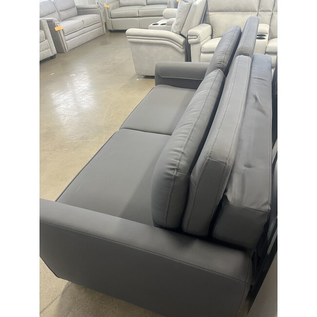 65.5" Danbury Java Trifold - T70