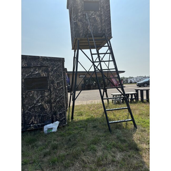 10' Stair Elevated Stand Hunting Blind Stand Tower