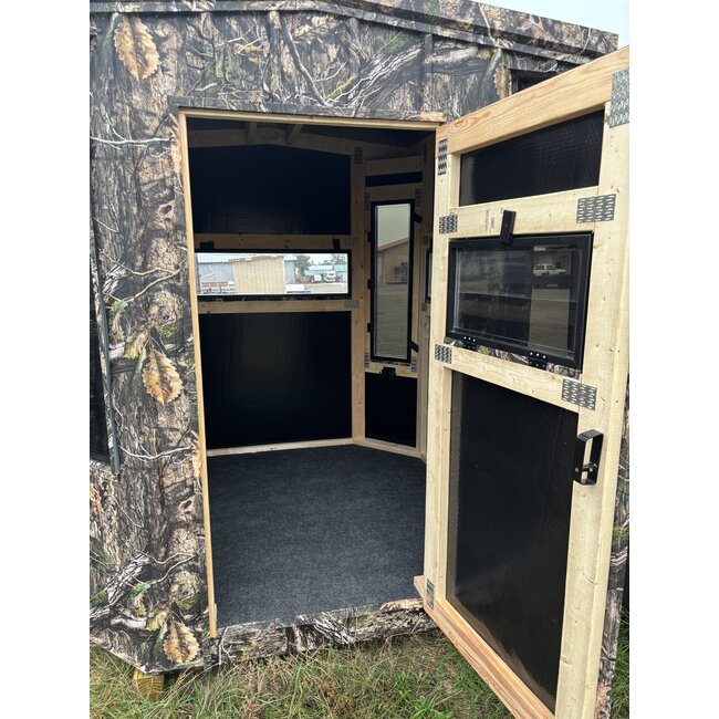The Stronghold Deluxe 6x6 Amish Camo Hunting Blind w/ Dual Pane Windows