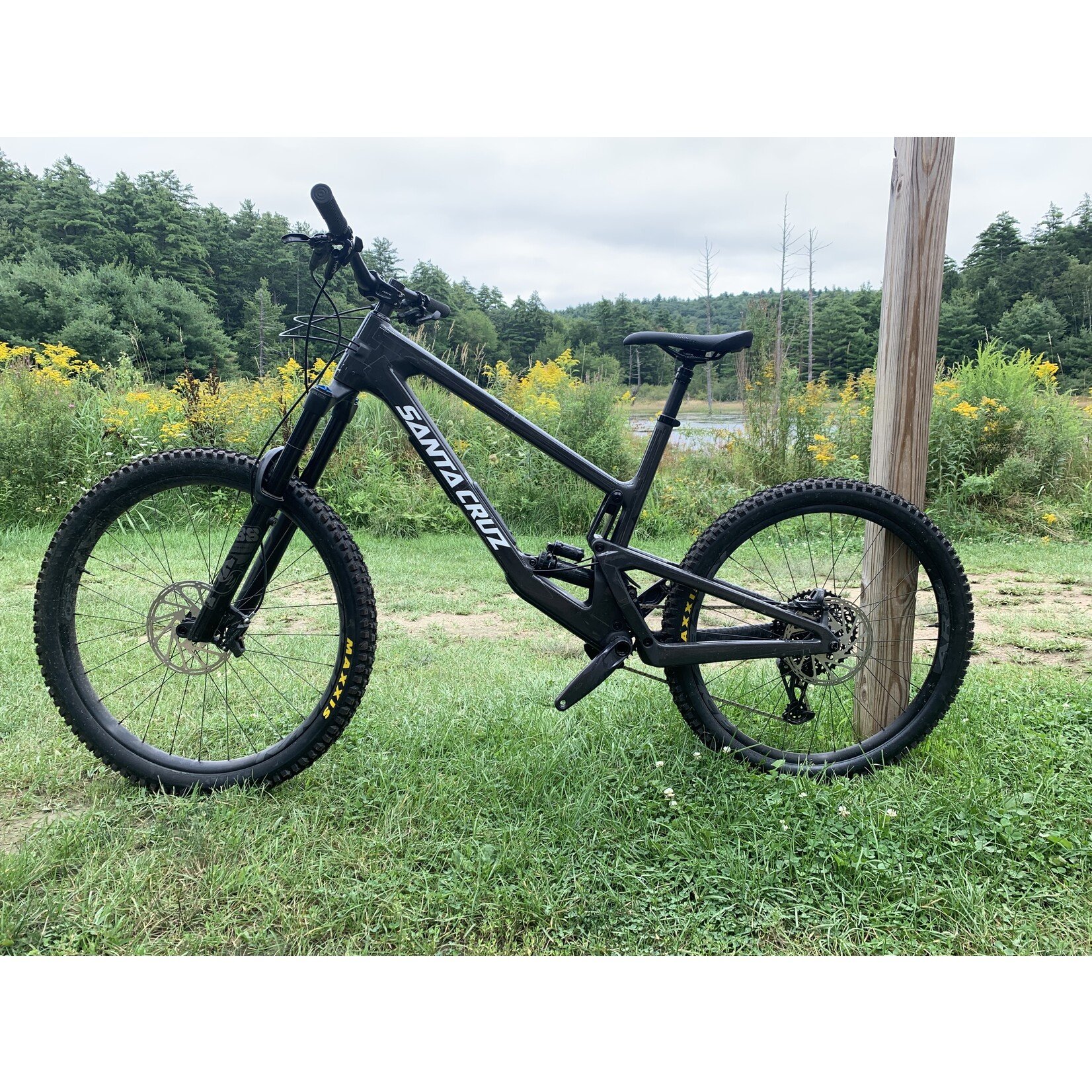 Santa cruz discount nomad carbon s