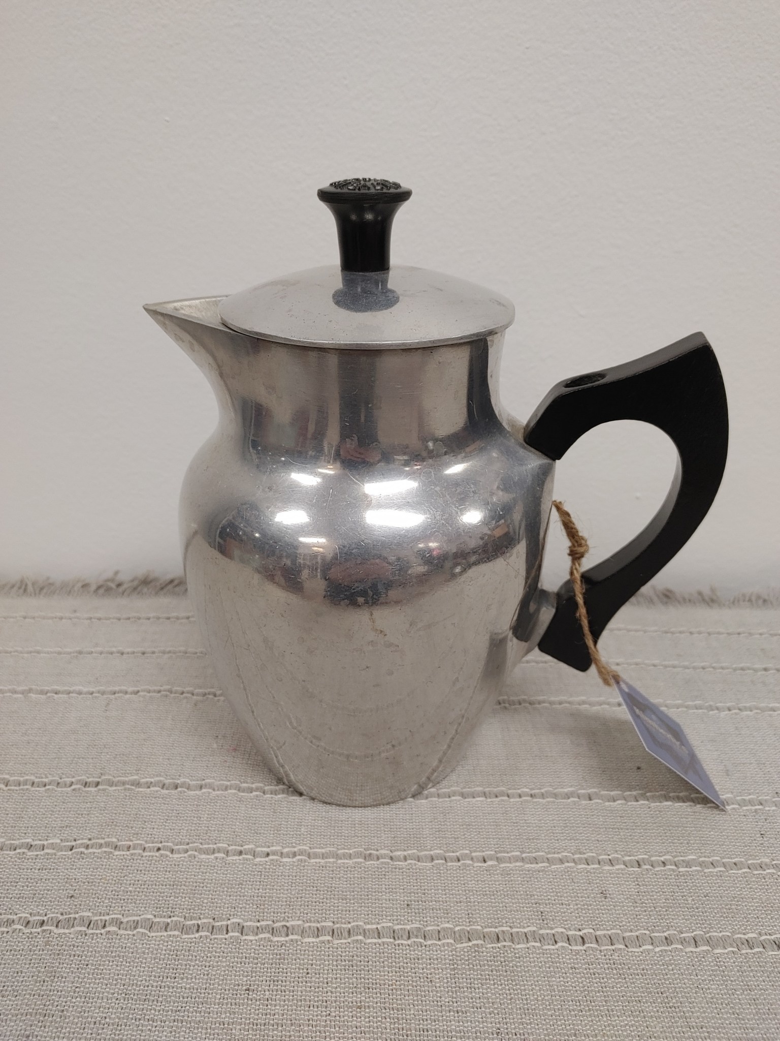 https://cdn.shoplightspeed.com/shops/642324/files/52981932/vintage-cast-aluminum-coffee-pot-super-health-wood.jpg