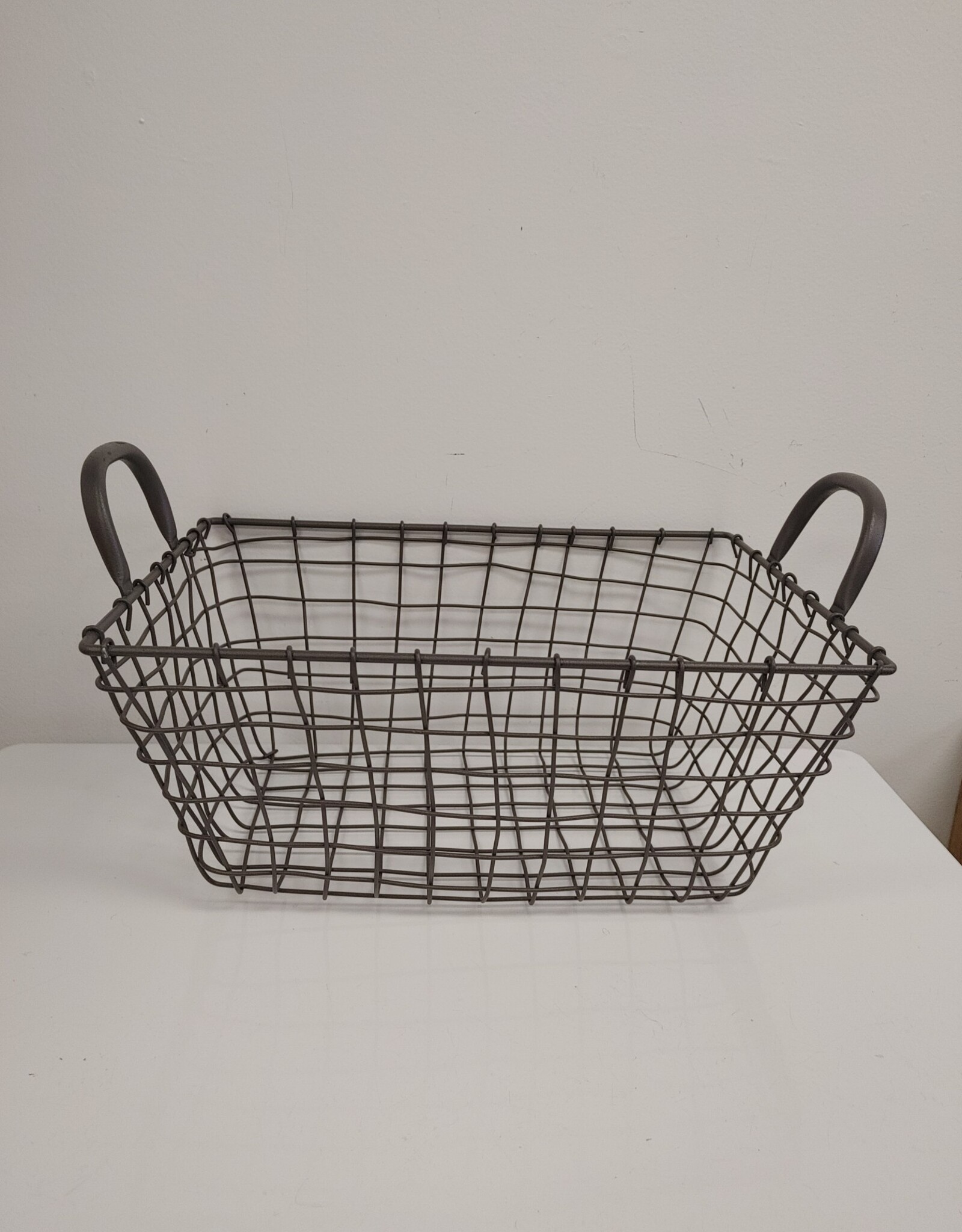 Brown Metal Wire Basket w/handles