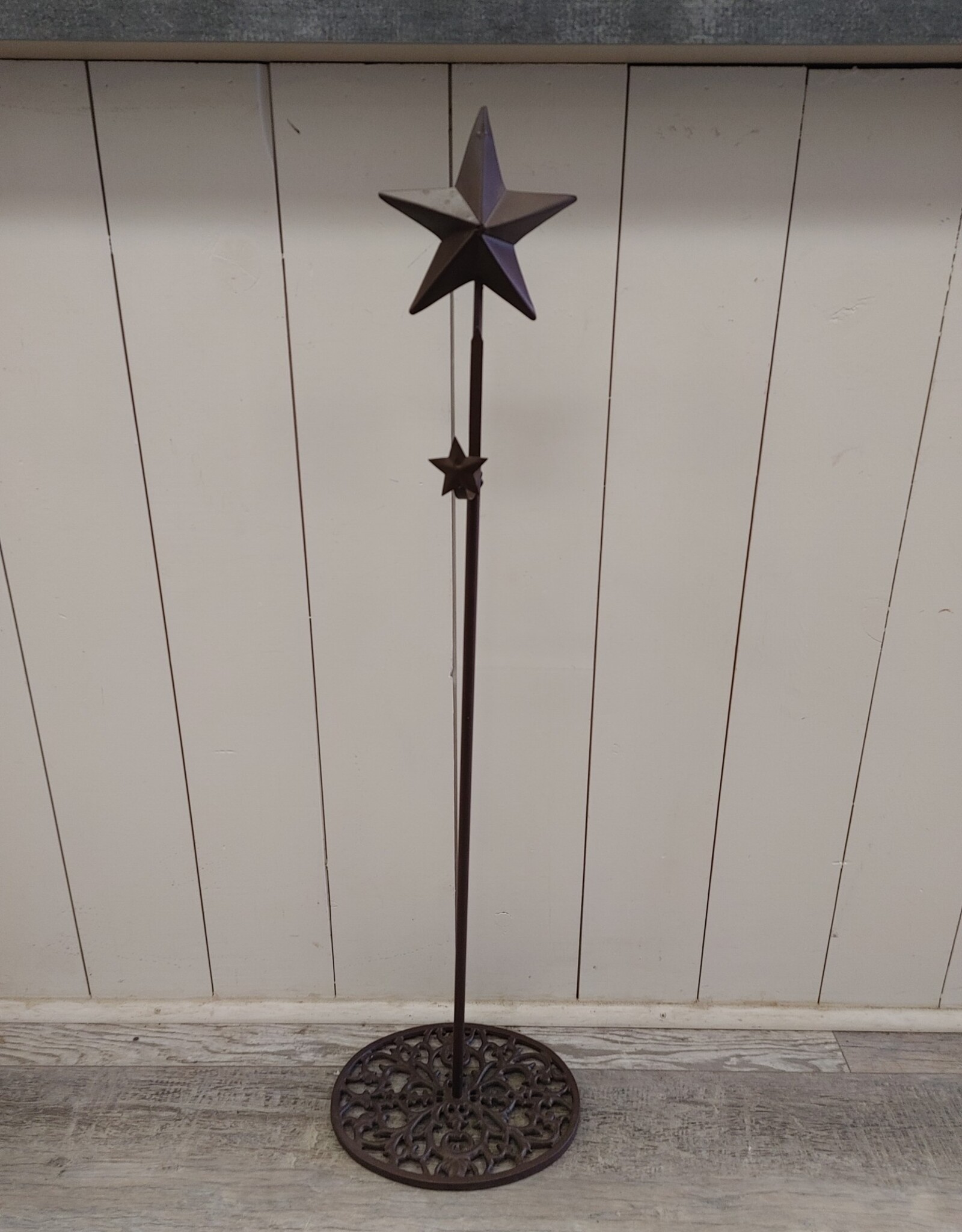 Metal Wreath Stand w/star
