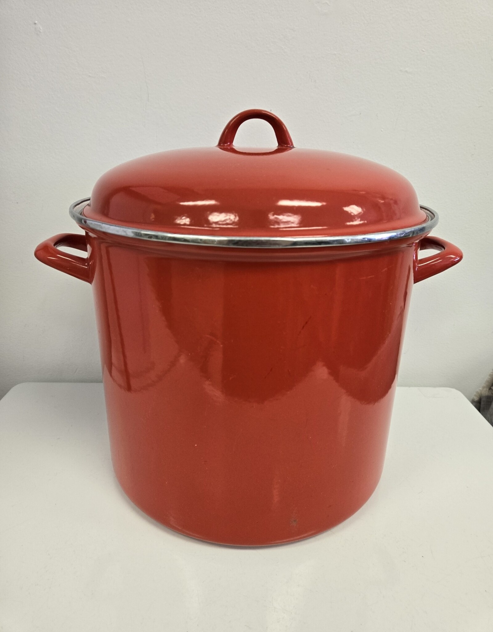 Large Red Enamel Stock Pot w/lid