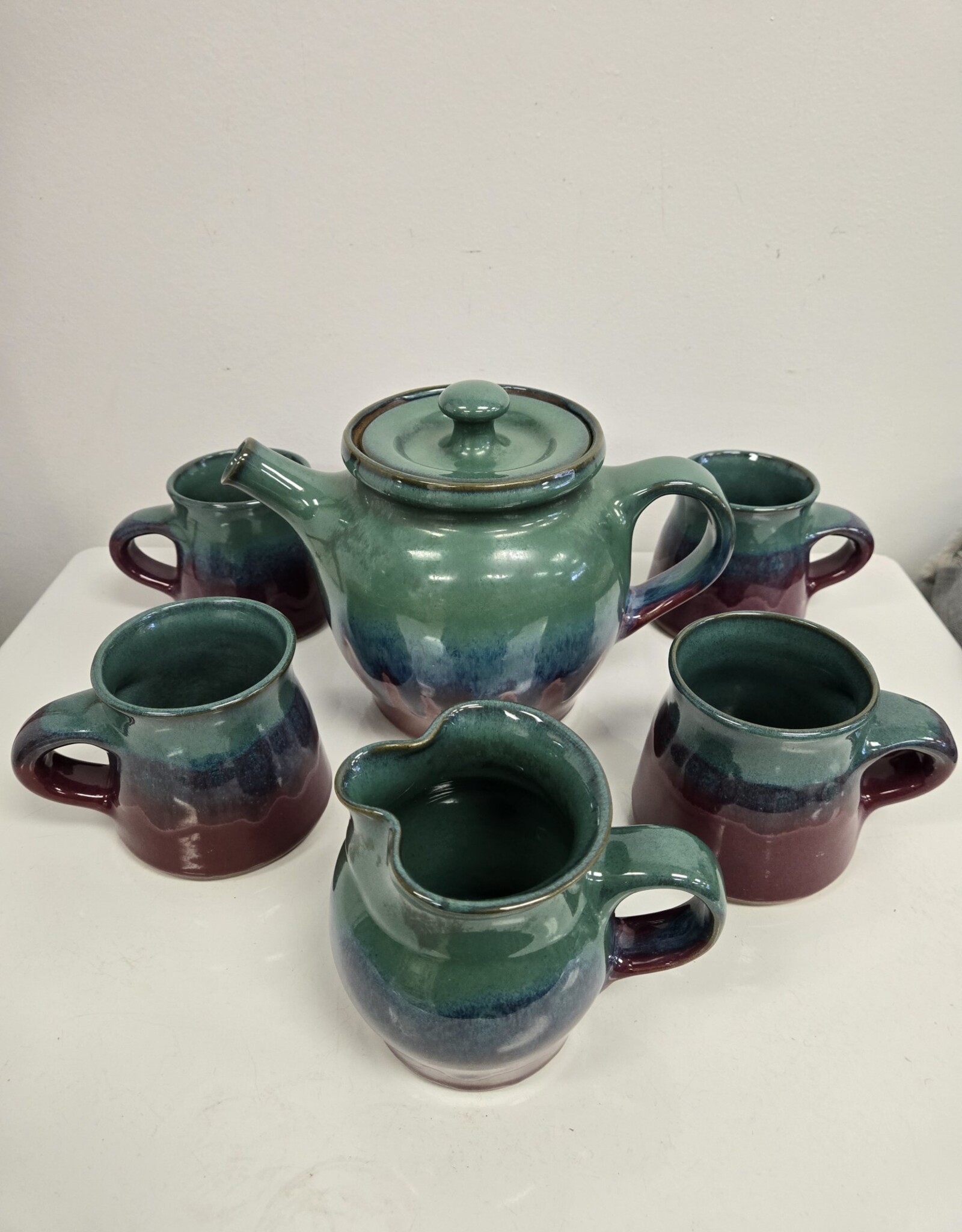 Hutton House Art Pottery Teapot w/4 Mugs & Pitcher