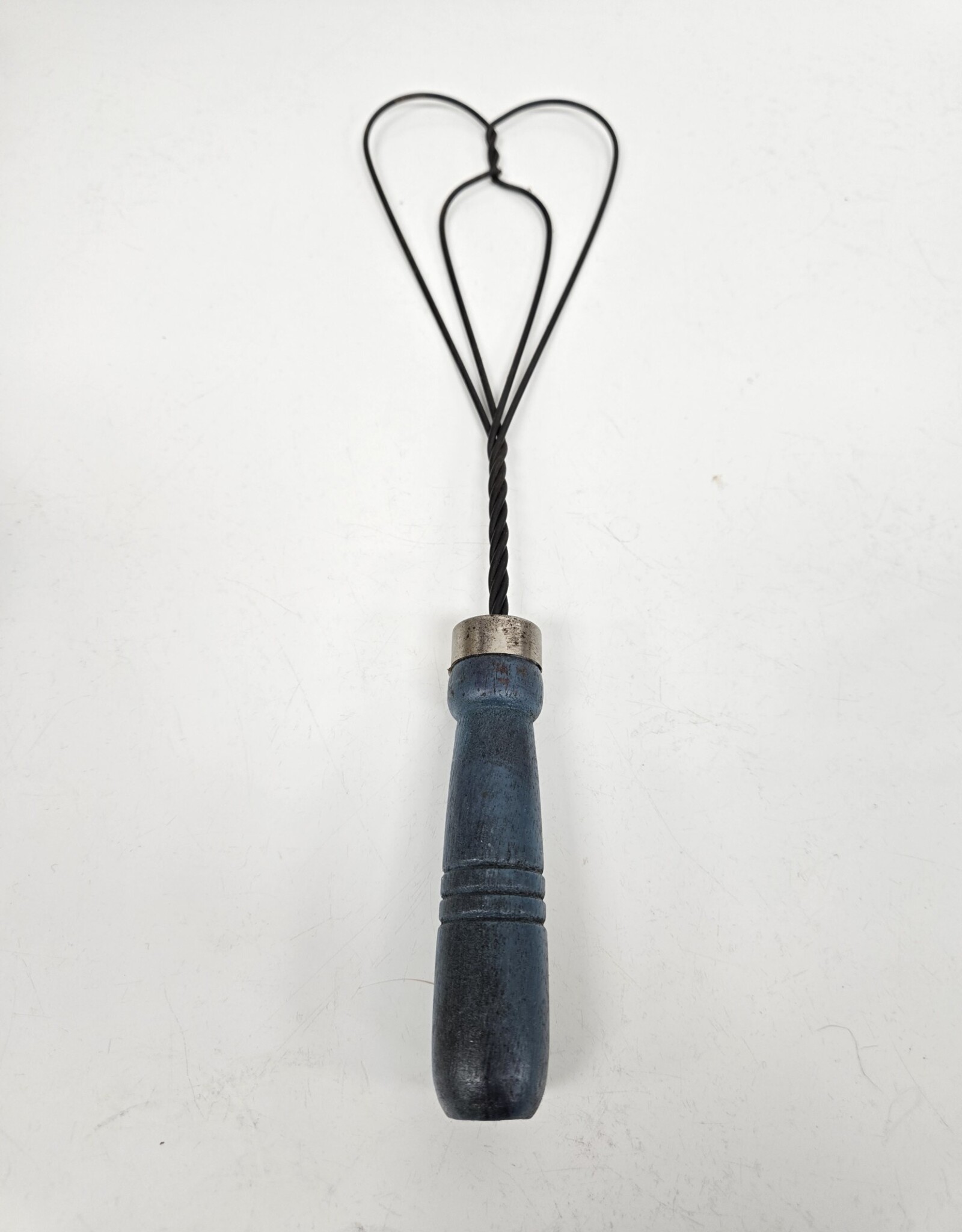 Vintage Mini Pillow Fluffer/Rug Beater - blue wood handle - ~ 11"