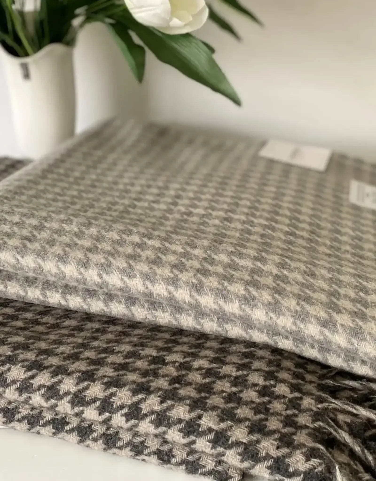 British & Irish Imports Houndstooth Wool Blanket