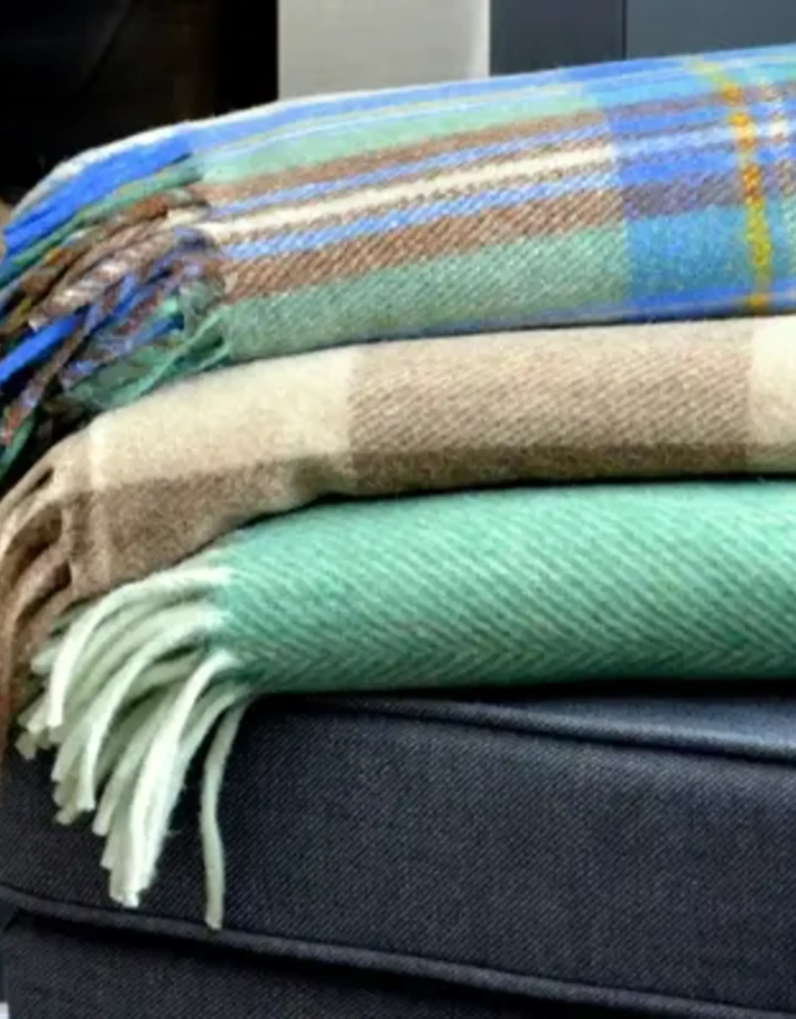 British & Irish Imports Highland Wool Blanket