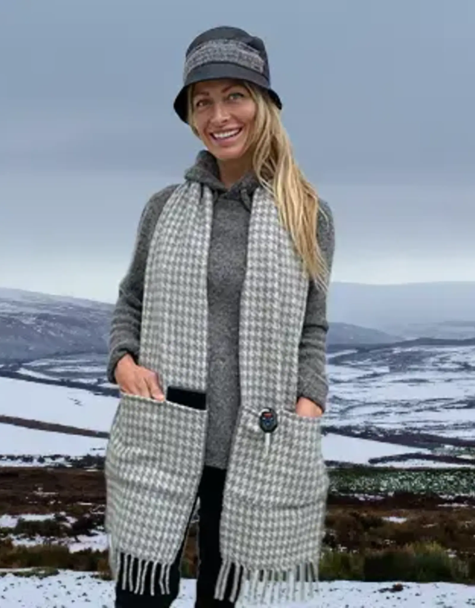 British & Irish Imports Luxe-Lined Wool 4 Pocket Scarf