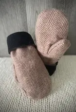 British & Irish Imports Ladies Handcrafted Mittens