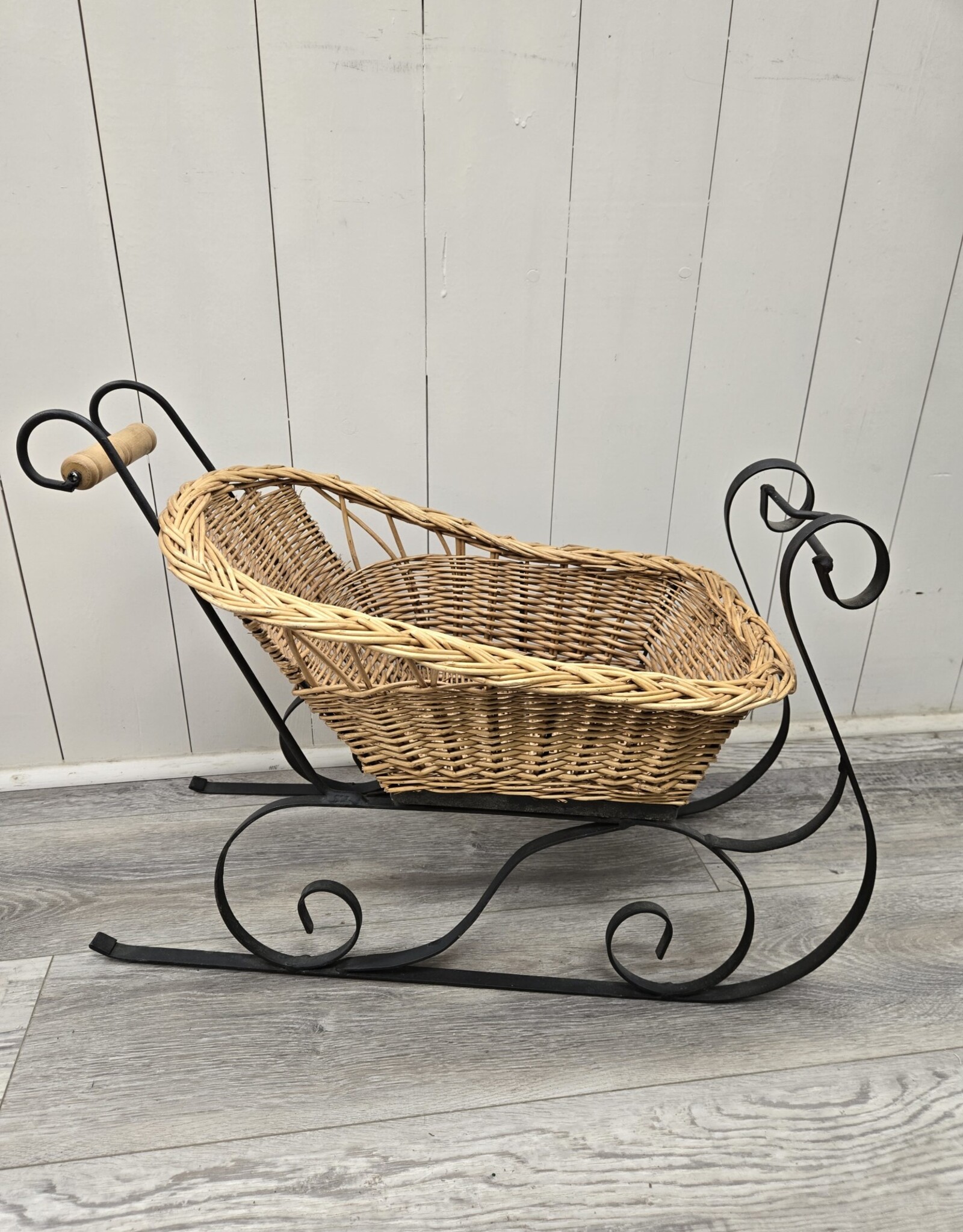 Wicker/Iron Sleigh