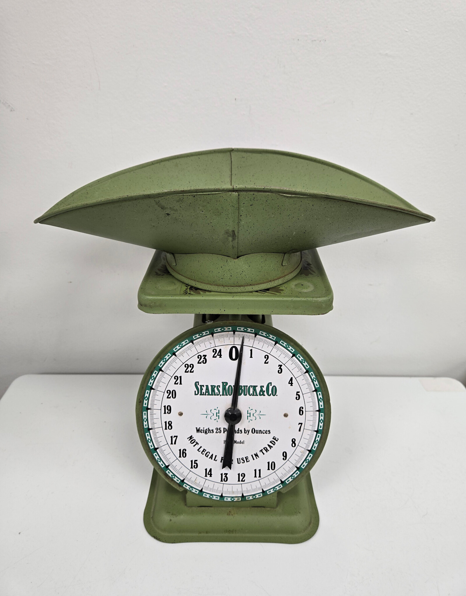 Sears Roebuck Green Metal Scale 25 Pounds - Farmhouse Decor Model 1906