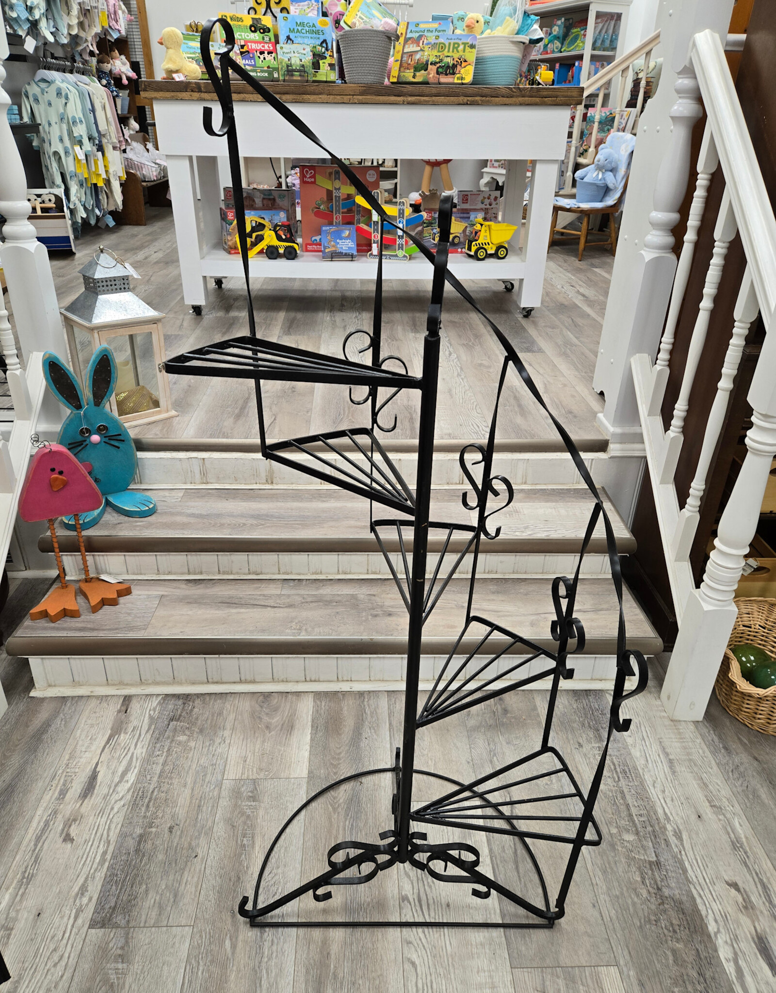 Vintage Black Twisted Wrought Iron 5 Stair Plant Stand