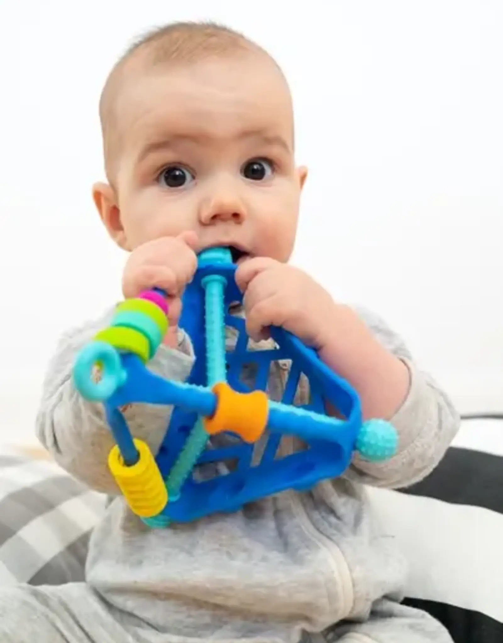 Wigloo Activity Toy